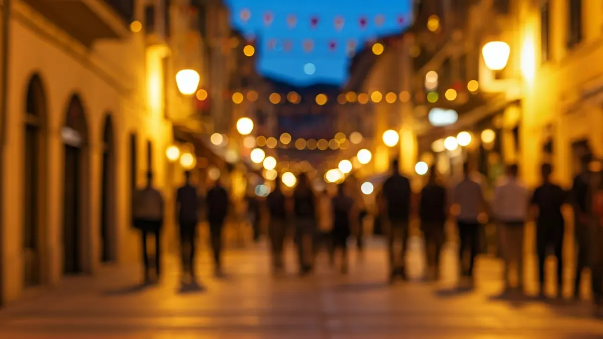 Imagen genérica de una calle animada durante una celebración de Pascua.