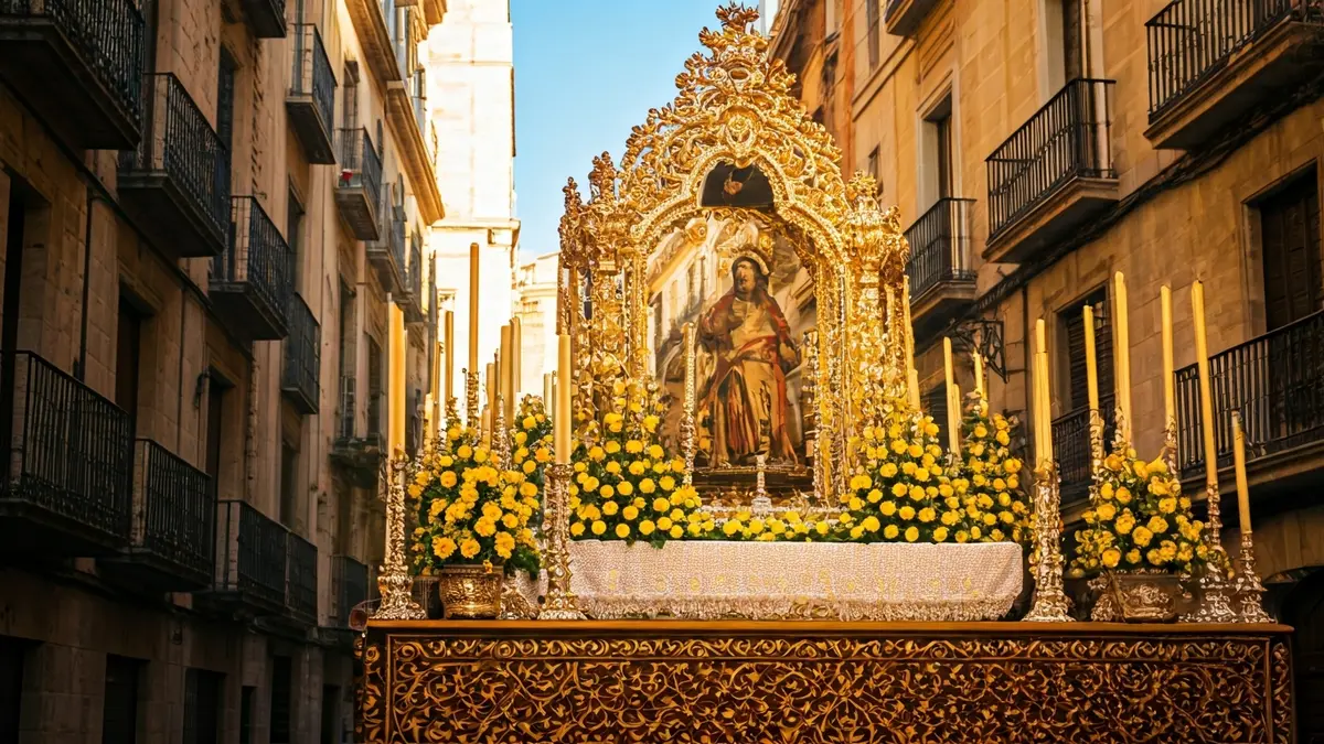 Imatge d'un altar de carrer tradicional valencià durant una festivitat religiosa.