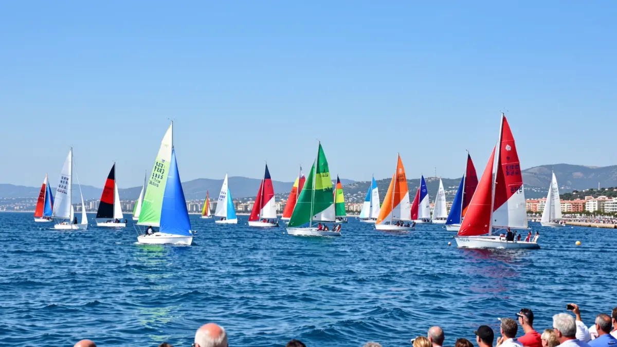 Generic image of sailboats competing in a regatta off the coast of Valencia.