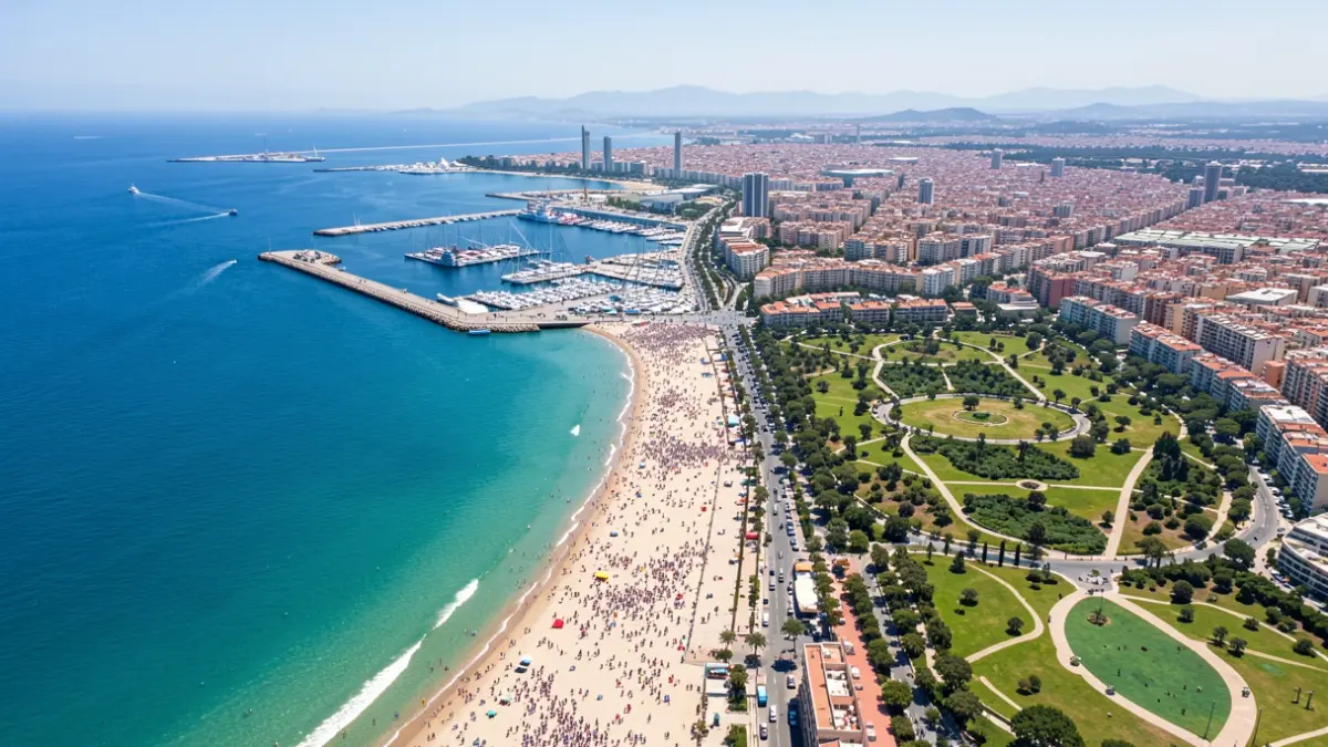 Vista aèria del litoral de València, des del Port fins a la Patacona, amb el Jardí del Túria.